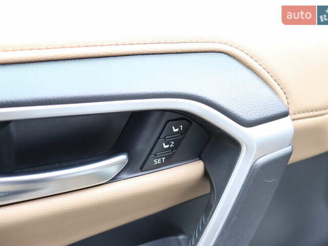 Білий Тойота РАВ 4, об'ємом двигуна 2.49 л та пробігом 95 тис. км за 37900 $, фото 12 на Automoto.ua