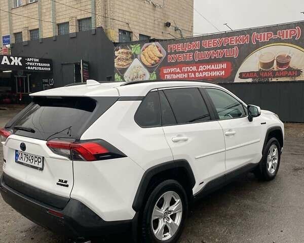 Білий Тойота РАВ 4, об'ємом двигуна 2.49 л та пробігом 190 тис. км за 29500 $, фото 1 на Automoto.ua