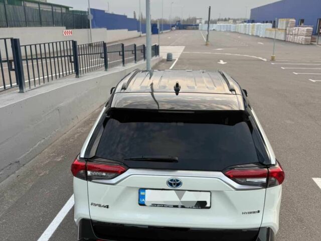 Белый Тойота РАВ 4, объемом двигателя 2.5 л и пробегом 82 тыс. км за 36500 $, фото 1 на Automoto.ua