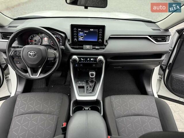 Белый Тойота РАВ 4, объемом двигателя 1.99 л и пробегом 77 тыс. км за 25300 $, фото 28 на Automoto.ua