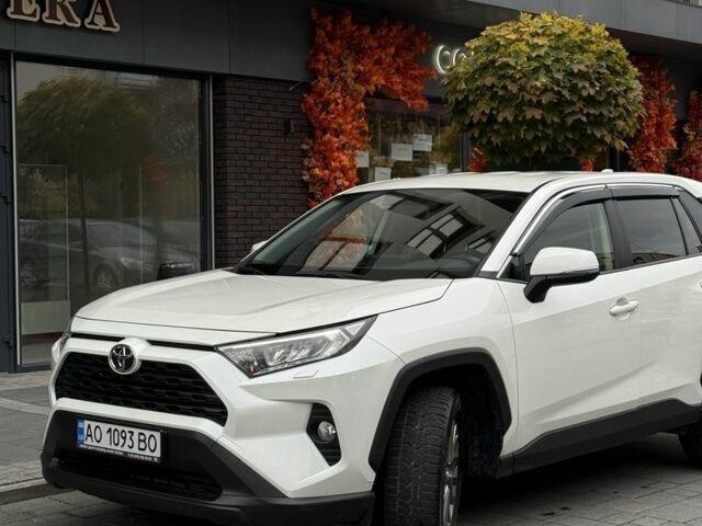 Белый Тойота РАВ 4, объемом двигателя 2 л и пробегом 52 тыс. км за 26900 $, фото 1 на Automoto.ua