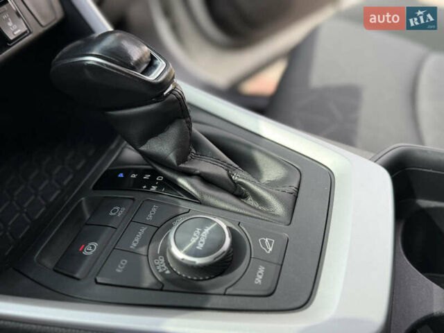 Белый Тойота РАВ 4, объемом двигателя 1.99 л и пробегом 159 тыс. км за 25999 $, фото 32 на Automoto.ua