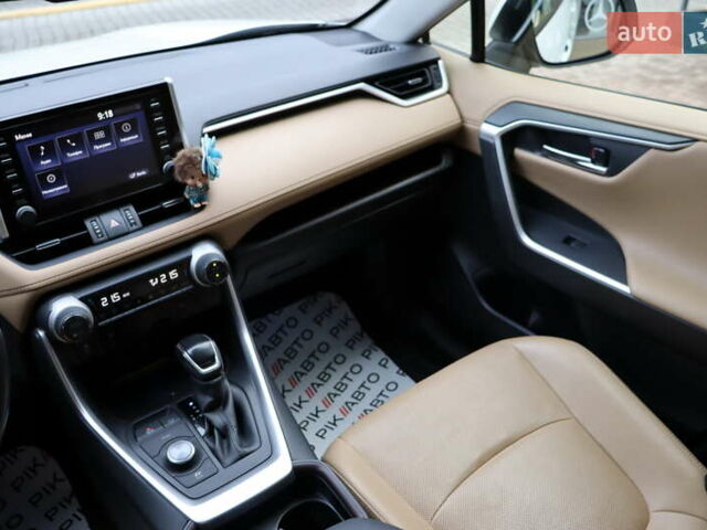 Білий Тойота РАВ 4, об'ємом двигуна 2.49 л та пробігом 95 тис. км за 37900 $, фото 39 на Automoto.ua