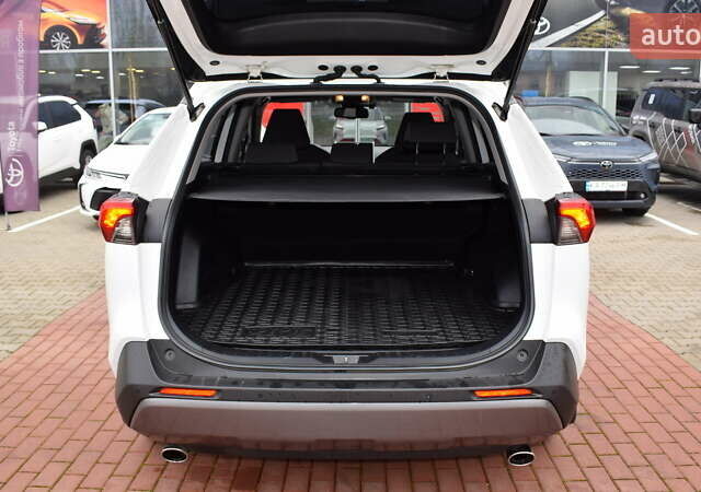 Белый Тойота РАВ 4, объемом двигателя 2.49 л и пробегом 166 тыс. км за 26900 $, фото 9 на Automoto.ua