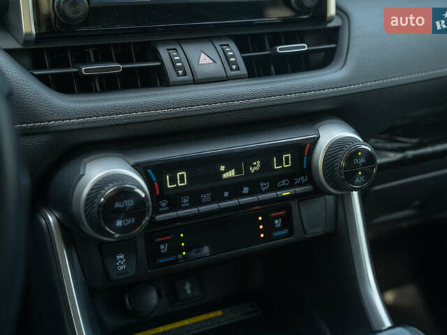 Белый Тойота РАВ 4, объемом двигателя 2.49 л и пробегом 119 тыс. км за 33900 $, фото 33 на Automoto.ua