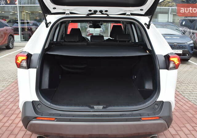 Білий Тойота РАВ 4, об'ємом двигуна 1.99 л та пробігом 112 тис. км за 26800 $, фото 9 на Automoto.ua