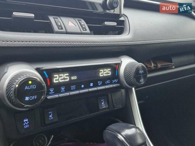 Білий Тойота РАВ 4, об'ємом двигуна 2.49 л та пробігом 59 тис. км за 32000 $, фото 18 на Automoto.ua