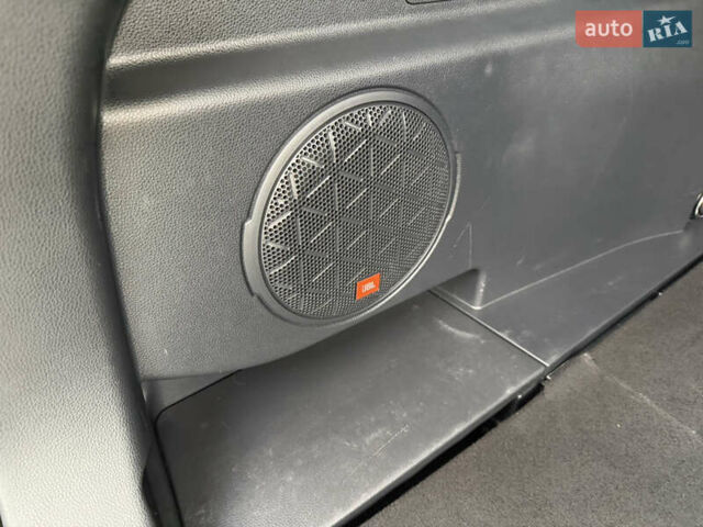 Белый Тойота РАВ 4, объемом двигателя 2.5 л и пробегом 118 тыс. км за 34000 $, фото 60 на Automoto.ua