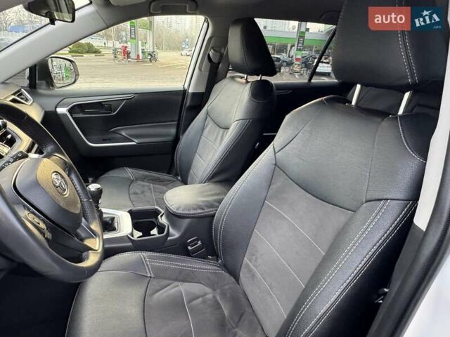 Білий Тойота РАВ 4, об'ємом двигуна 1.99 л та пробігом 76 тис. км за 22500 $, фото 47 на Automoto.ua