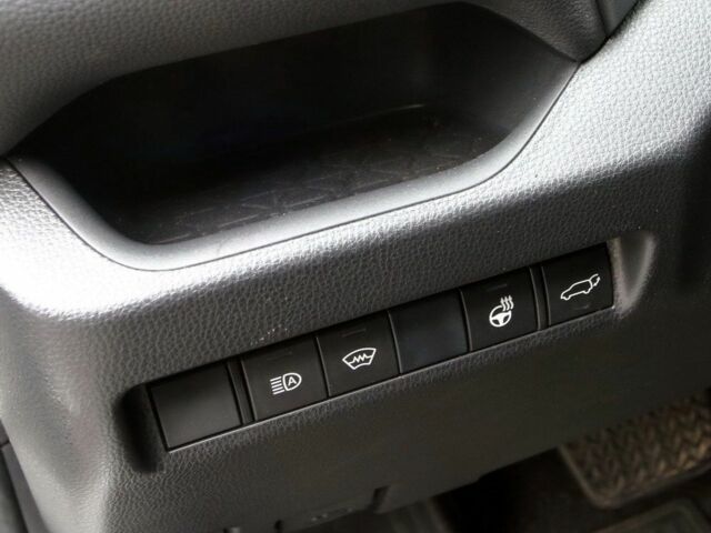 Белый Тойота РАВ 4, объемом двигателя 0 л и пробегом 84 тыс. км за 18000 $, фото 10 на Automoto.ua