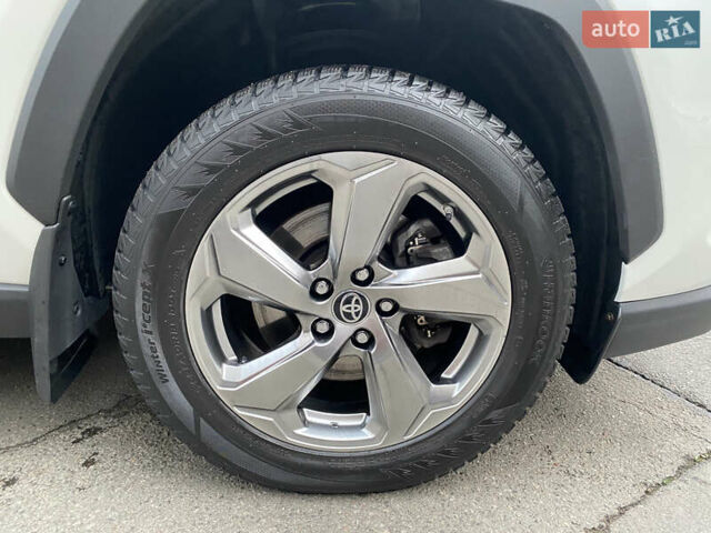 Белый Тойота РАВ 4, объемом двигателя 1.99 л и пробегом 108 тыс. км за 29899 $, фото 21 на Automoto.ua