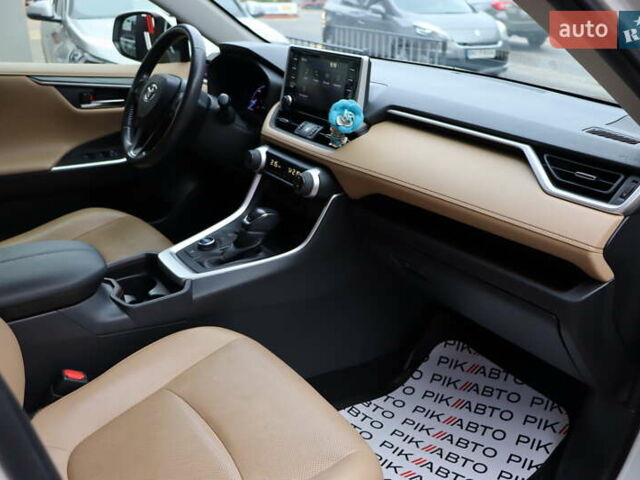 Білий Тойота РАВ 4, об'ємом двигуна 2.49 л та пробігом 95 тис. км за 37900 $, фото 46 на Automoto.ua