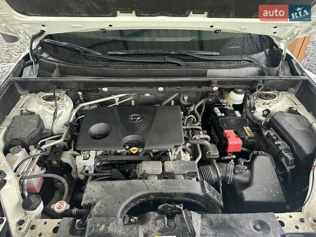 Белый Тойота РАВ 4, объемом двигателя 2.49 л и пробегом 8 тыс. км за 30500 $, фото 17 на Automoto.ua