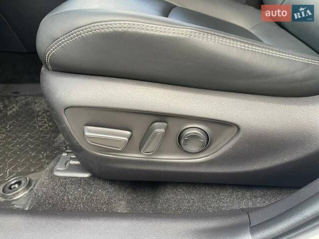 Белый Тойота РАВ 4, объемом двигателя 2.5 л и пробегом 78 тыс. км за 32500 $, фото 24 на Automoto.ua