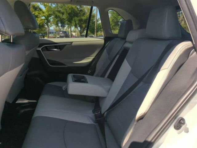 Білий Тойота РАВ 4, об'ємом двигуна 2.5 л та пробігом 39 тис. км за 10300 $, фото 10 на Automoto.ua