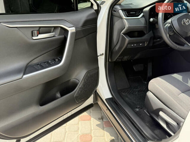 Белый Тойота РАВ 4, объемом двигателя 1.99 л и пробегом 159 тыс. км за 25999 $, фото 30 на Automoto.ua