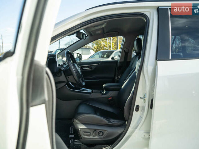 Белый Тойота РАВ 4, объемом двигателя 2.49 л и пробегом 119 тыс. км за 33900 $, фото 20 на Automoto.ua