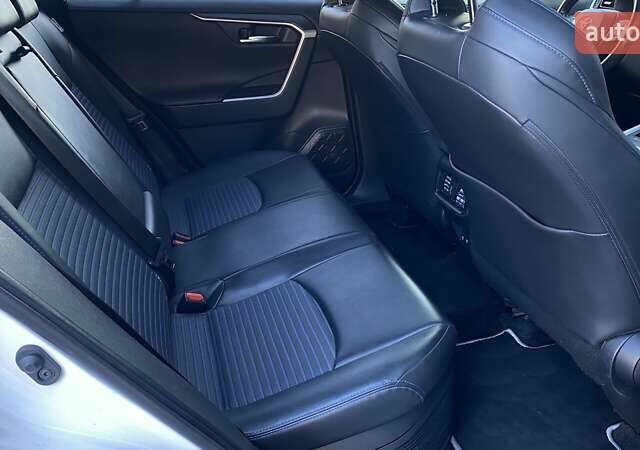 Білий Тойота РАВ 4, об'ємом двигуна 2.49 л та пробігом 120 тис. км за 34020 $, фото 6 на Automoto.ua