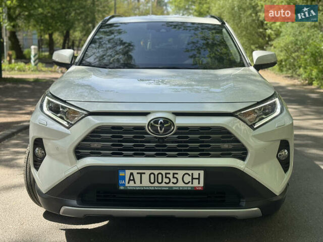 Белый Тойота РАВ 4, объемом двигателя 1.99 л и пробегом 13 тыс. км за 33500 $, фото 4 на Automoto.ua