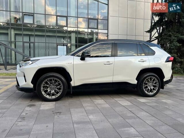 Тойота РАВ 4 2020 в Полтаве на Automoto.ua Белый Тойота РАВ 4, объемом двигателя 2.49 л и пробегом 81 тыс. км за 34000 $, фото 1 на Automoto.ua