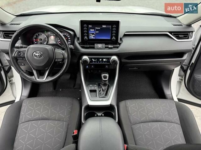 Белый Тойота РАВ 4, объемом двигателя 1.99 л и пробегом 77 тыс. км за 25300 $, фото 27 на Automoto.ua