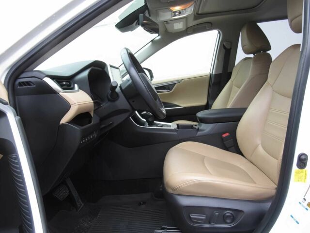 Белый Тойота РАВ 4, объемом двигателя 2.5 л и пробегом 42 тыс. км за 7800 $, фото 9 на Automoto.ua