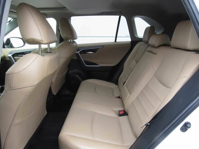 Белый Тойота РАВ 4, объемом двигателя 2.5 л и пробегом 42 тыс. км за 7800 $, фото 12 на Automoto.ua