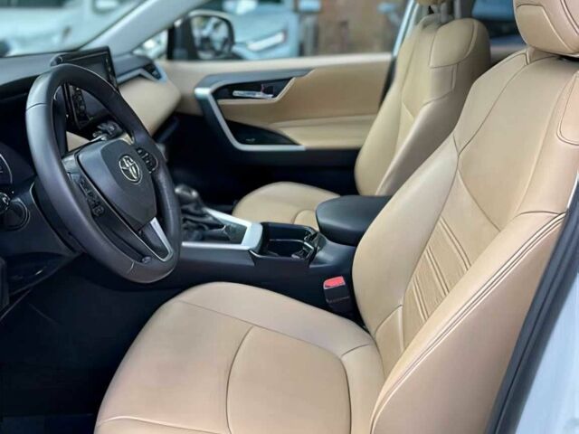 Белый Тойота РАВ 4, объемом двигателя 2.5 л и пробегом 46 тыс. км за 13000 $, фото 7 на Automoto.ua