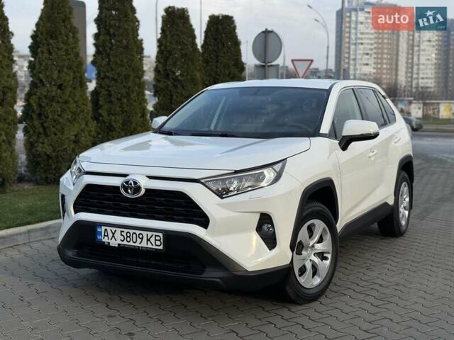 Білий Тойота РАВ 4, об'ємом двигуна 1.99 л та пробігом 76 тис. км за 22500 $, фото 7 на Automoto.ua