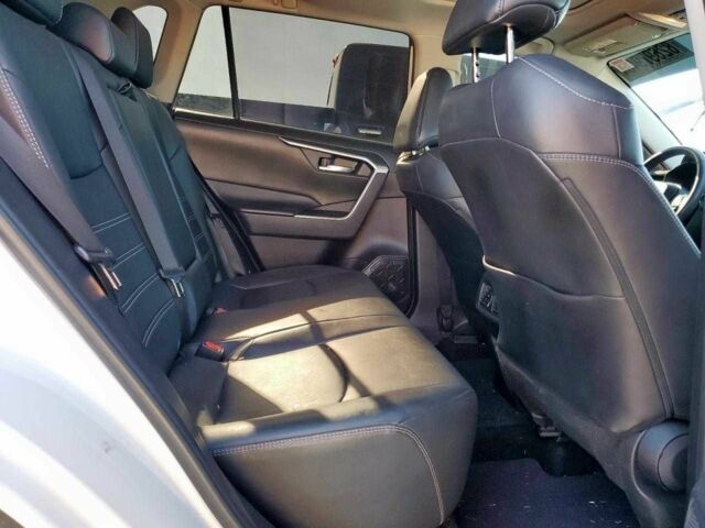 Белый Тойота РАВ 4, объемом двигателя 2.5 л и пробегом 69 тыс. км за 10000 $, фото 9 на Automoto.ua