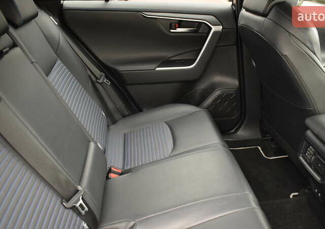 Білий Тойота РАВ 4, об'ємом двигуна 2.49 л та пробігом 132 тис. км за 31200 $, фото 6 на Automoto.ua