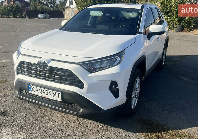 Білий Тойота РАВ 4, об'ємом двигуна 2.49 л та пробігом 75 тис. км за 28000 $, фото 2 на Automoto.ua