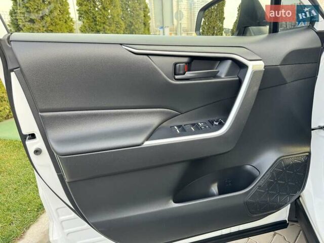 Білий Тойота РАВ 4, об'ємом двигуна 1.99 л та пробігом 76 тис. км за 22500 $, фото 63 на Automoto.ua