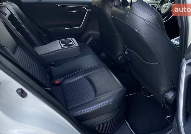 Белый Тойота РАВ 4, объемом двигателя 2.49 л и пробегом 132 тыс. км за 33159 $, фото 6 на Automoto.ua