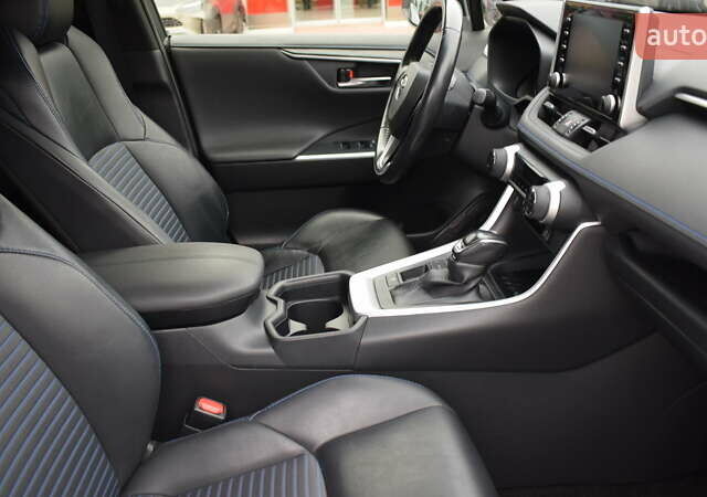 Білий Тойота РАВ 4, об'ємом двигуна 2.49 л та пробігом 132 тис. км за 31200 $, фото 5 на Automoto.ua