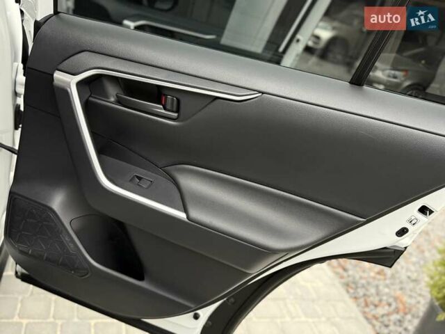 Белый Тойота РАВ 4, объемом двигателя 1.99 л и пробегом 77 тыс. км за 25300 $, фото 56 на Automoto.ua