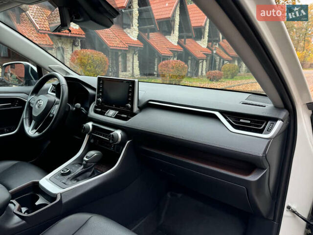 Белый Тойота РАВ 4, объемом двигателя 2.49 л и пробегом 78 тыс. км за 28500 $, фото 43 на Automoto.ua