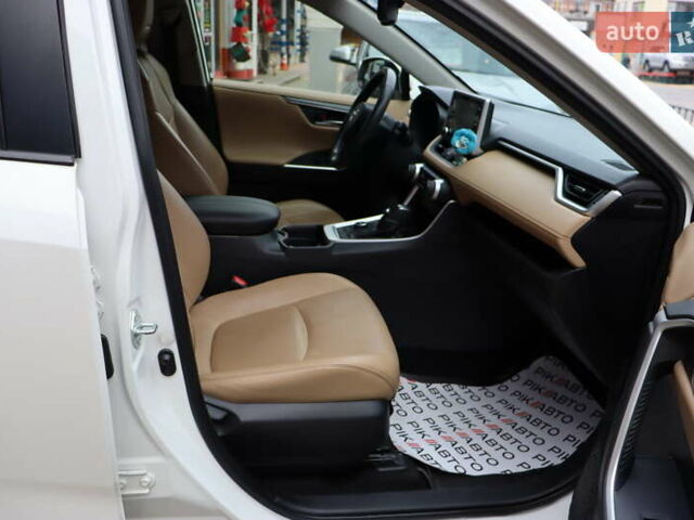 Білий Тойота РАВ 4, об'ємом двигуна 2.49 л та пробігом 95 тис. км за 37900 $, фото 45 на Automoto.ua