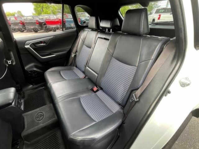 Белый Тойота РАВ 4, объемом двигателя 2.5 л и пробегом 33 тыс. км за 11000 $, фото 10 на Automoto.ua