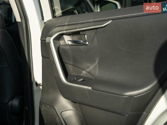 Белый Тойота РАВ 4, объемом двигателя 2.49 л и пробегом 119 тыс. км за 33900 $, фото 44 на Automoto.ua