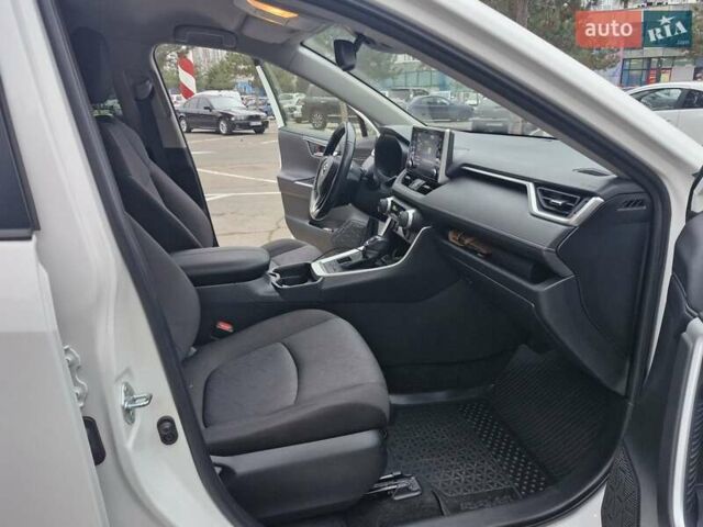 Білий Тойота РАВ 4, об'ємом двигуна 2.49 л та пробігом 59 тис. км за 32000 $, фото 11 на Automoto.ua