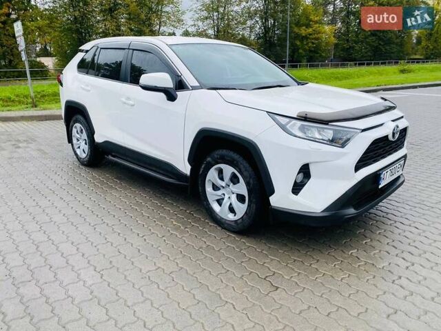 Белый Тойота РАВ 4, объемом двигателя 1.99 л и пробегом 21 тыс. км за 24950 $, фото 4 на Automoto.ua