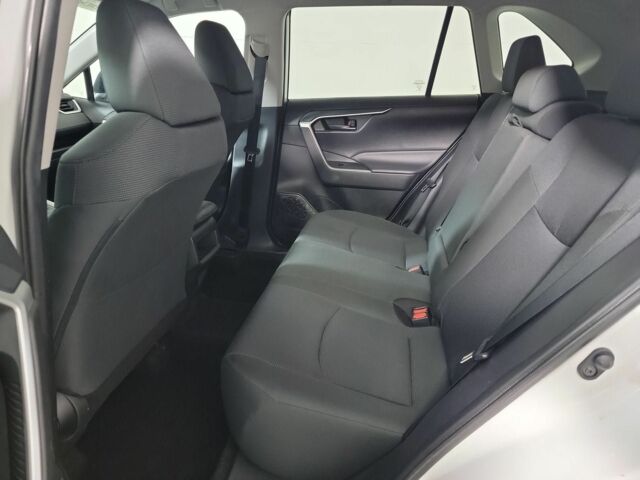 Білий Тойота РАВ 4, об'ємом двигуна 2.5 л та пробігом 30 тис. км за 19500 $, фото 10 на Automoto.ua