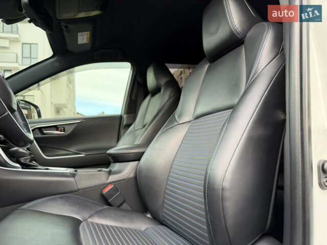 Белый Тойота РАВ 4, объемом двигателя 2.5 л и пробегом 118 тыс. км за 34000 $, фото 29 на Automoto.ua