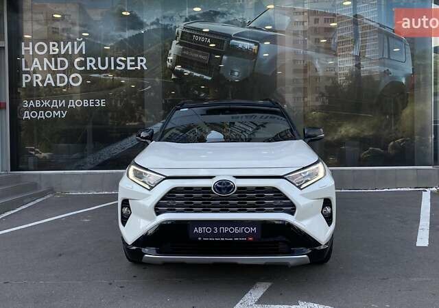 Белый Тойота РАВ 4, объемом двигателя 2.49 л и пробегом 132 тыс. км за 33159 $, фото 4 на Automoto.ua