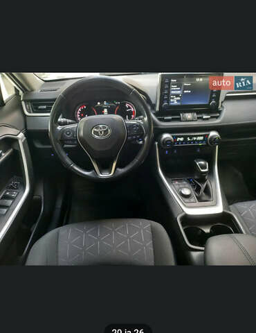 Белый Тойота РАВ 4, объемом двигателя 1.99 л и пробегом 182 тыс. км за 26500 $, фото 1 на Automoto.ua