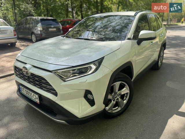 Белый Тойота РАВ 4, объемом двигателя 1.99 л и пробегом 13 тыс. км за 33500 $, фото 1 на Automoto.ua