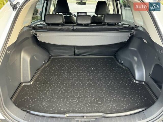 Білий Тойота РАВ 4, об'ємом двигуна 1.99 л та пробігом 76 тис. км за 22500 $, фото 74 на Automoto.ua