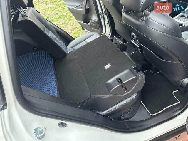 Белый Тойота РАВ 4, объемом двигателя 2.5 л и пробегом 88 тыс. км за 34999 $, фото 43 на Automoto.ua