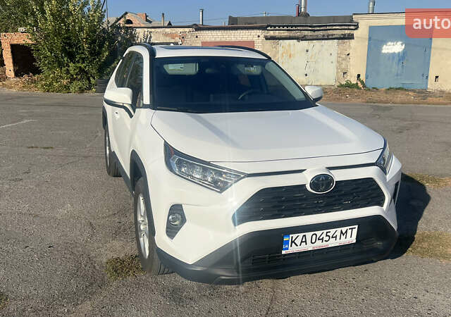 Білий Тойота РАВ 4, об'ємом двигуна 2.49 л та пробігом 75 тис. км за 28000 $, фото 5 на Automoto.ua